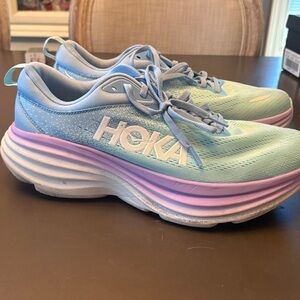 Gently used Hoka Bondi 8. Size 10.
